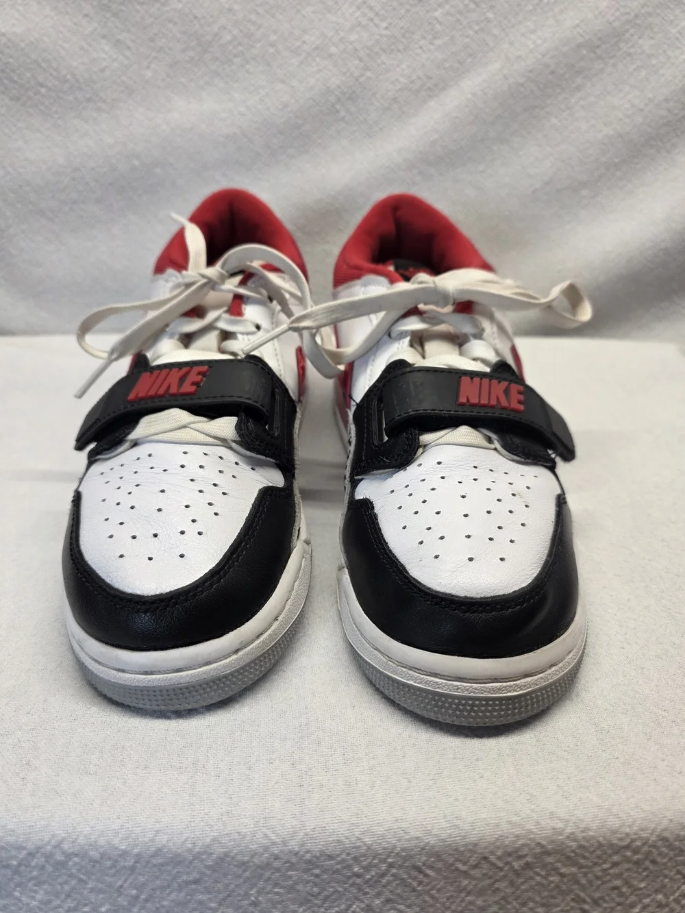 Nike Kids' White, Black & Red Low-Top Sneaker Air Jordan Legacy 312 Low
